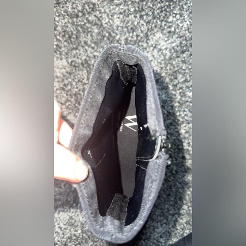 Black heels - Picture 2 of 4